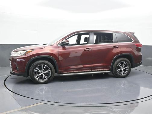 2017 Toyota Highlander LE
