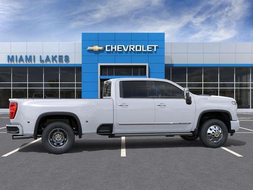 Summit White 2026 Chevrolet Silverado 3500 High Country