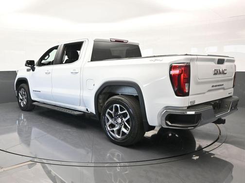 2022 GMC Sierra 1500 SLE