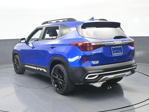 Neptune Blue 2023 Kia Seltos Nightfall