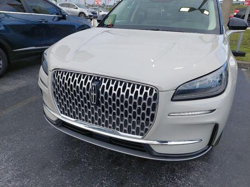 Pearl Metallic 2024 Lincoln Corsair Premiere