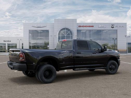 Diamond Black 2026 RAM 3500 Tradesman
