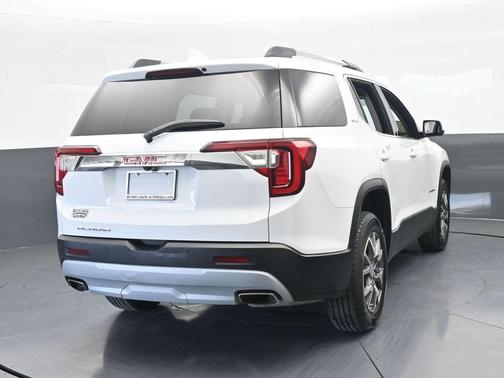 2022 GMC Acadia SLE
