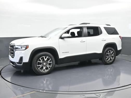2022 GMC Acadia SLE