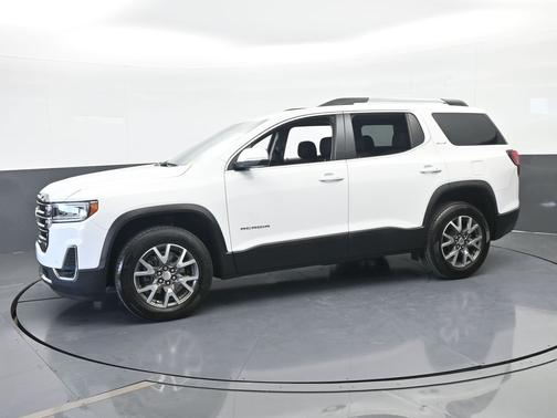 Summit White 2022 GMC Acadia SLE