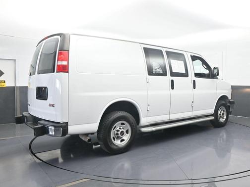 2022 GMC Savana 2500 Work Van
