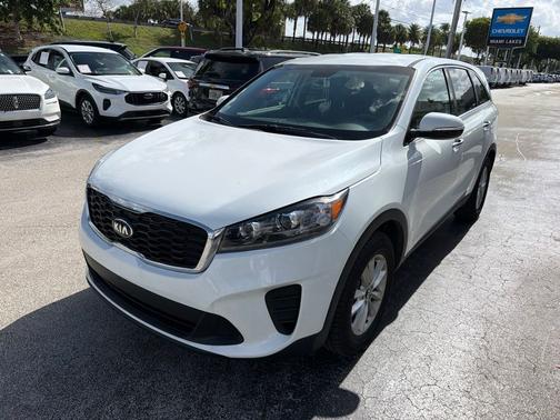 Snow White Pearl 2020 Kia Sorento LX