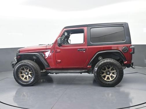 Snazzberry Pearlcoat 2022 Jeep Wrangler Willys