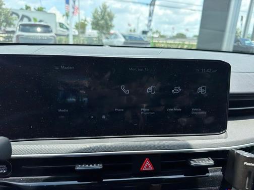 Snow White Pearl 2025 Kia K5 LXS