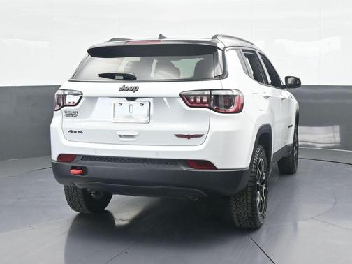 2026 Jeep Compass Trailhawk