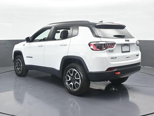 2026 Jeep Compass Trailhawk