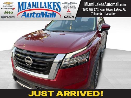 Scarlet Ember 2022 Nissan Pathfinder Platinum