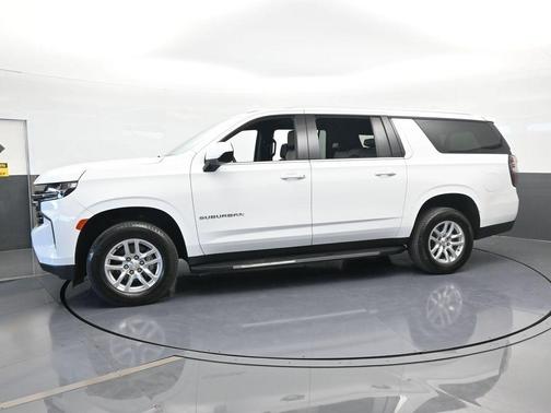 2023 Chevrolet Suburban LT