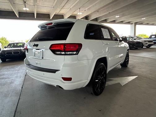 Bright White Clearcoat 2020 Jeep Grand Cherokee Altitude