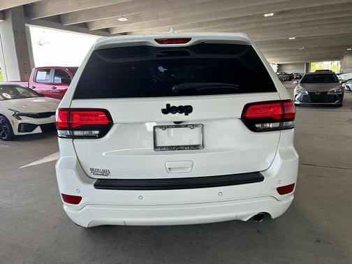 Bright White Clearcoat 2020 Jeep Grand Cherokee Altitude