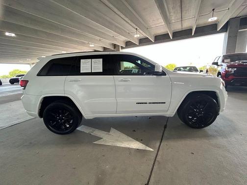 Bright White Clearcoat 2020 Jeep Grand Cherokee Altitude