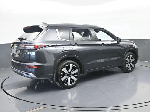 Gray 2026 Mitsubishi Outlander SEL