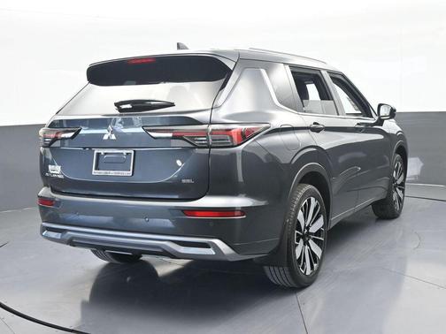 Gray 2026 Mitsubishi Outlander SEL