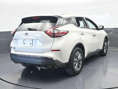 White 2018 Nissan Murano S