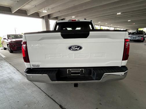 Oxford White 2025 Ford F-150 XLT