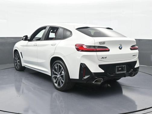 2023 BMW X4 xDrive30i