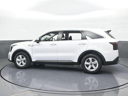 2024 Kia Sorento LX