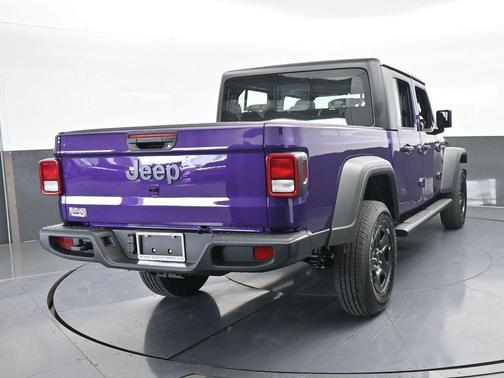 2026 Jeep Gladiator Sport