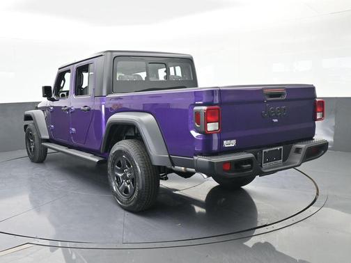 2026 Jeep Gladiator Sport
