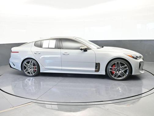 2023 Kia Stinger GT2