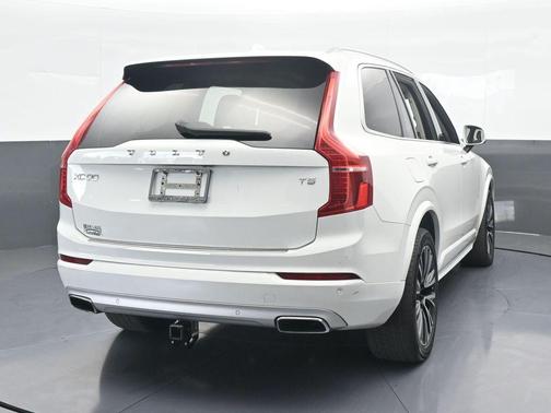 2020 Volvo XC90 T5 Momentum 7 Passenger