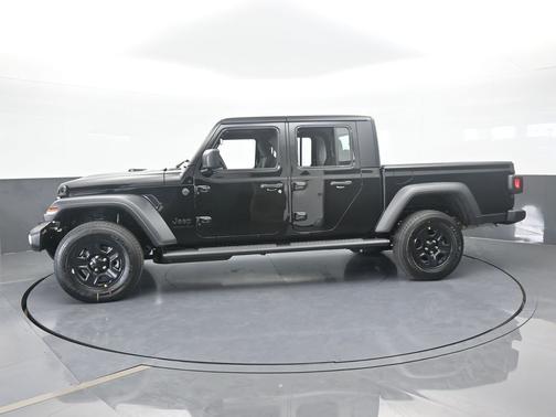 Black Clearcoat 2026 Jeep Gladiator Sport