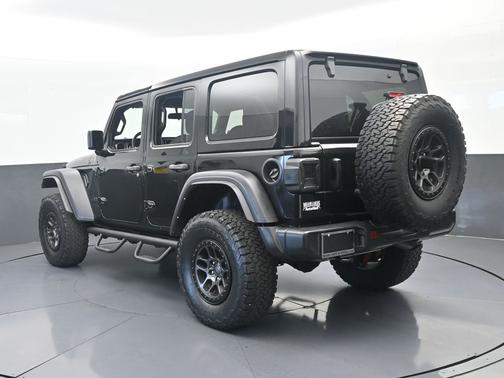 Black Clearcoat 2022 Jeep Wrangler Unlimited Sport