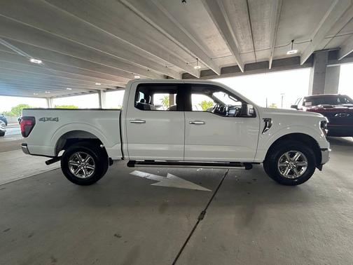 Oxford White 2025 Ford F-150 XLT
