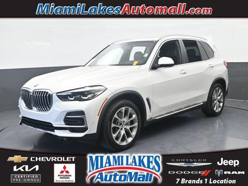 White Metallic 2023 BMW X5 xDrive40i