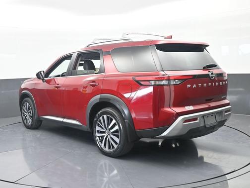 Scarlet Ember 2022 Nissan Pathfinder Platinum