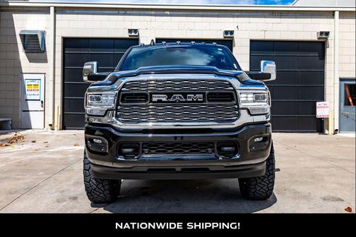 Diamond Black Crystal Pearlcoat 2024 RAM 3500 Limited Mega Cab 4x4 6'4' Box
