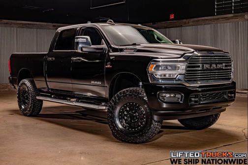 Diamond Black Crystal Pearlcoat 2024 RAM 2500 Laramie Crew Cab 4x4 6'4' Box