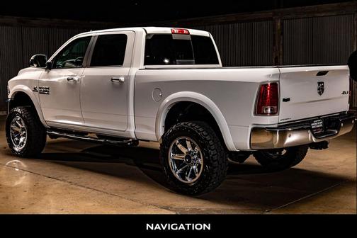 2017 RAM 2500 Laramie Crew Cab 4x4 6'4' Box