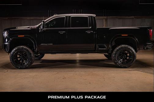 Onyx Black 2024 GMC Sierra 2500 AT4