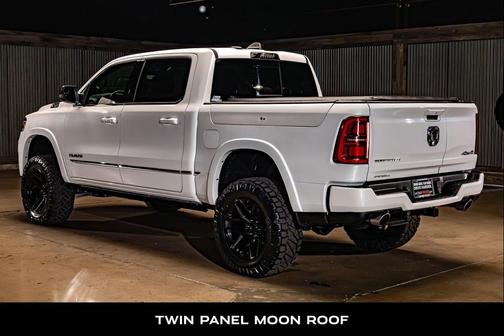 Ivory White Tri-Coat Pearlcoat 2025 RAM 1500 ST