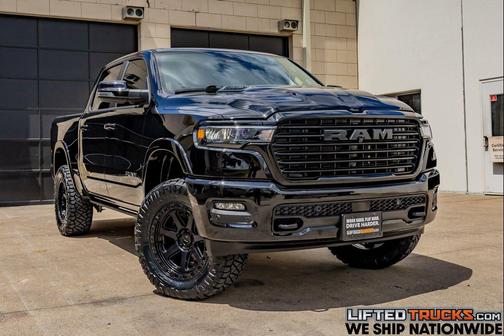 Diamond Black Crystal Pearlcoat 2026 RAM 1500 Laramie