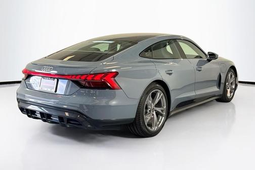 2022 Audi e-tron GT Premium Plus