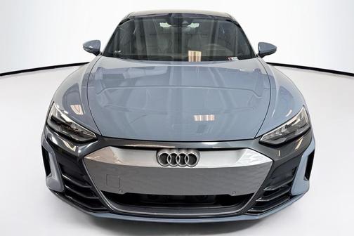 2022 Audi e-tron GT Premium Plus