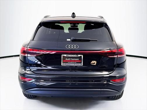 2025 Audi Q6 e-tron Premium