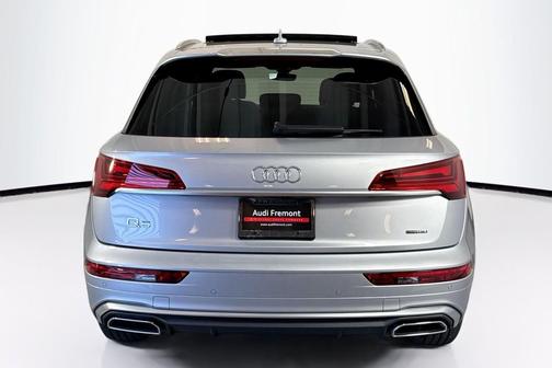 2022 Audi Q5 45 S line Premium
