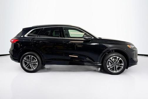 2025 Audi Q5 Premium