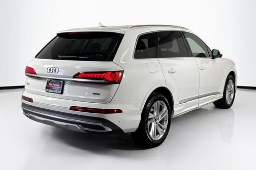 2024 Audi Q7 55 Premium Plus