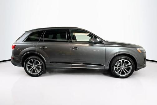 2026 Audi Q7 45 Premium