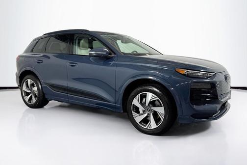 2025 Audi Q6 e-tron Premium Plus quattro