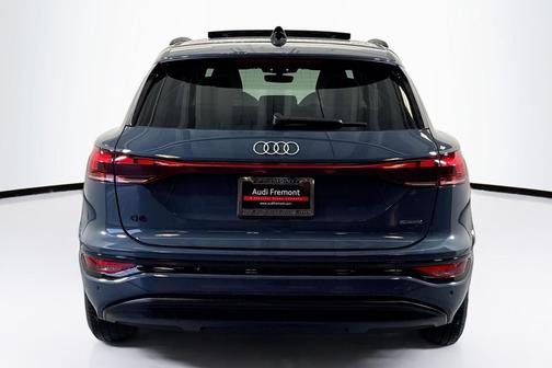 2025 Audi Q6 e-tron Premium Plus quattro
